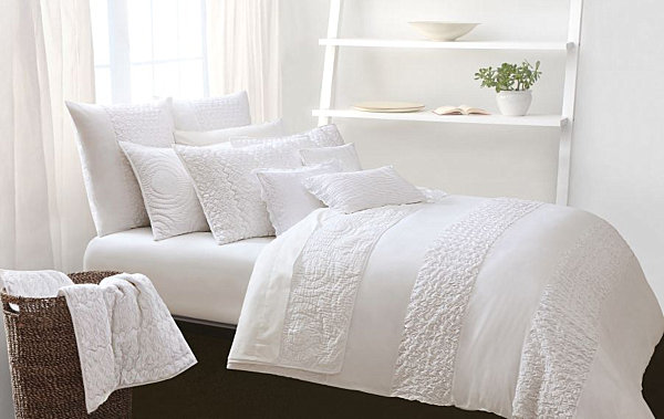 white-cotton-bedding